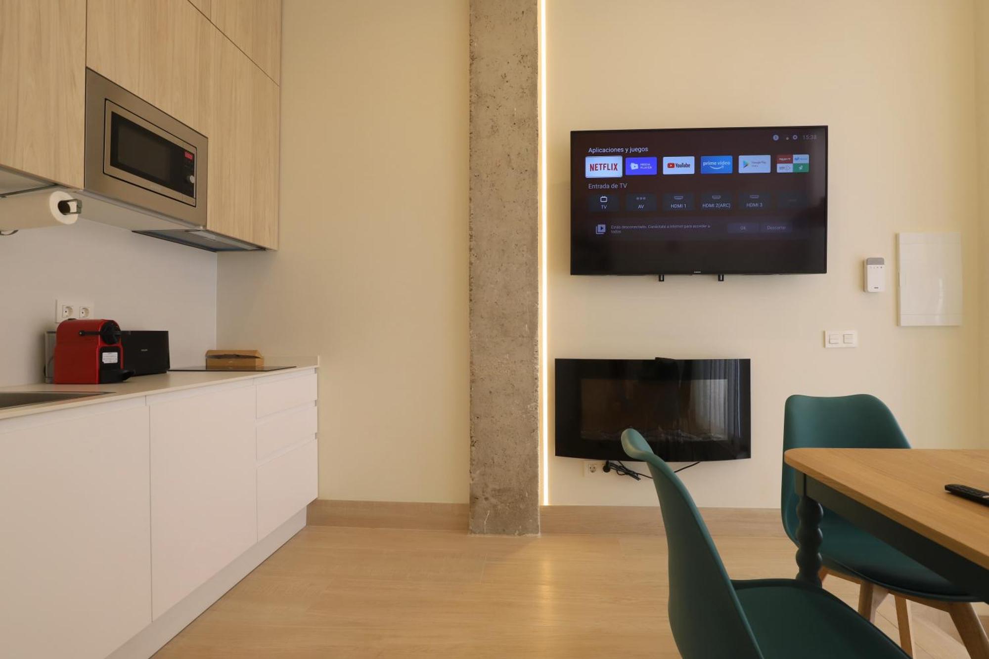 Apartamentos Orilla Del Bernabeu Madrid Exterior foto